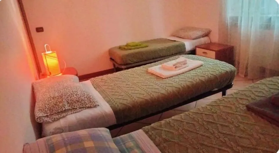 Le Chic 2 Vanzago 아파트